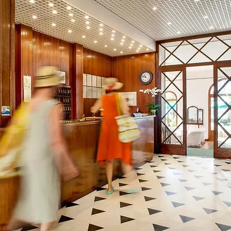 Beau Sejour 호텔 3*