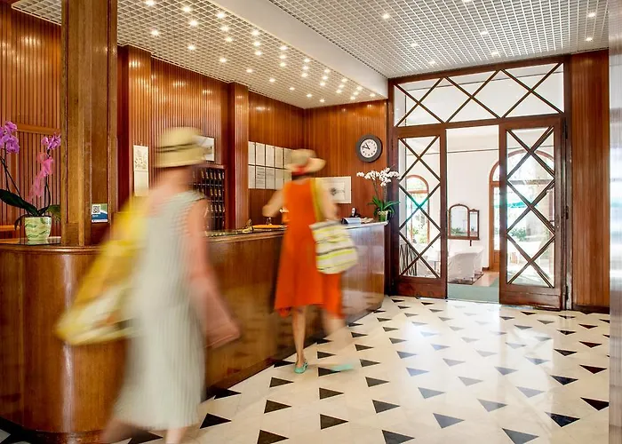 布席雷乌酒店 酒店 3*